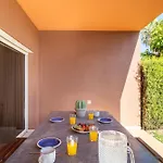 Serene Ocean 1 Bdr With Patio By Lovelystay