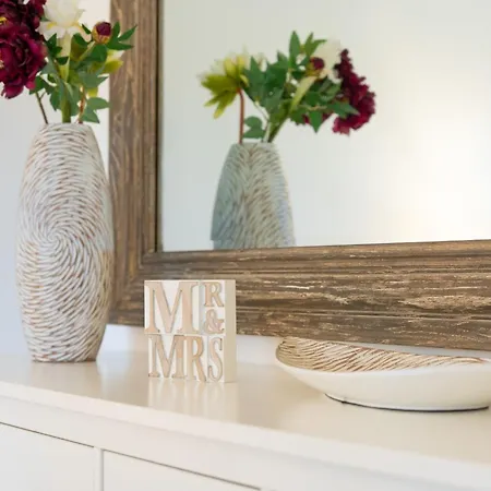 Serene Ocean 1 Bdr With Patio By Lovelystay * Портиман