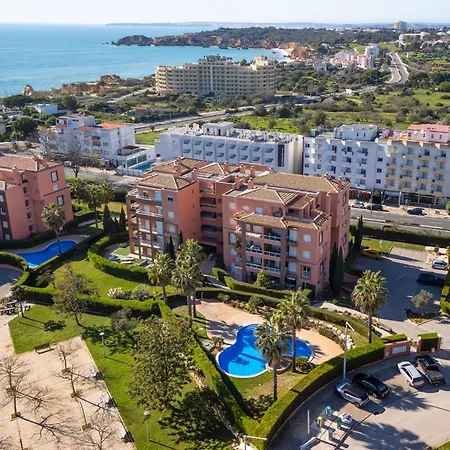 Serene Ocean 1 Bdr With Patio By Lovelystay Портиман